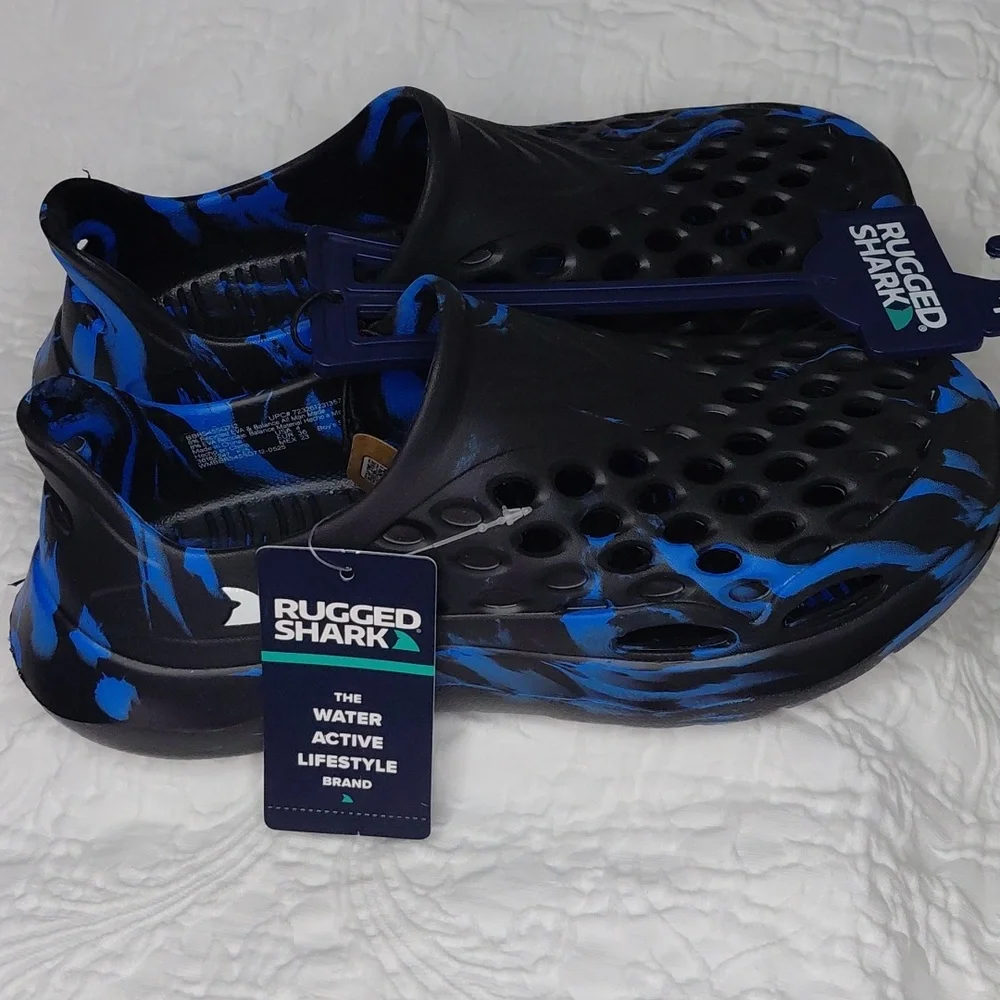 Rugged Shark Blue and Black Boys Water Shoes Sz 4